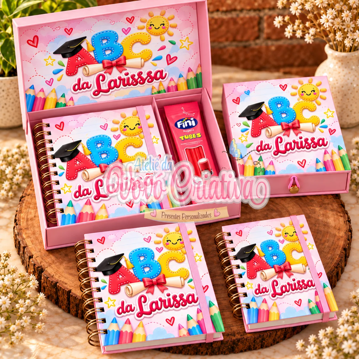 Kit Lembrancinha ABC Personalizado menina – Caixa + Bloquinho + Finni